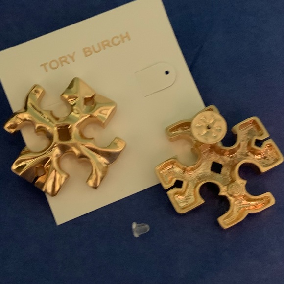 Tory Burch Exaggerated  Double T Golden ROXANNE Statement Earrings - Picture 9 of 11